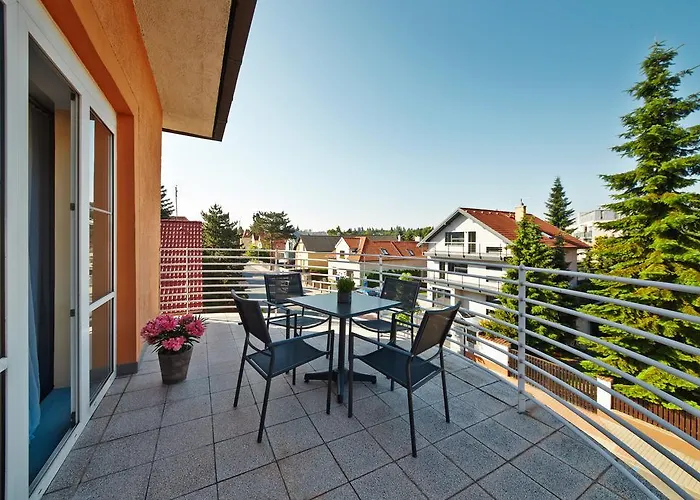 潘普鲁洪尼斯图利酒店 酒店