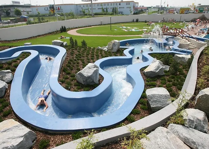 潘普鲁洪尼斯图利酒店 酒店 普鲁奥尼斯